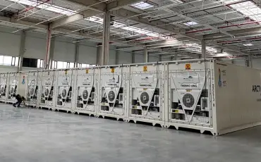 Temporary Cold Storage for Pet Food, ArcticStore container